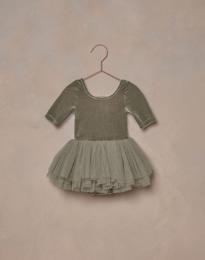 Thea Tutu | Pine